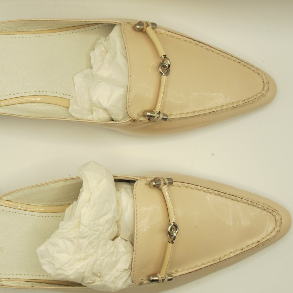 Cole Haan pointed toe taupe patent leather flat with silver knot detail 8.5AA